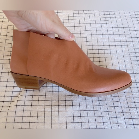 Sevilla Smith Terilyn - Picture 8 of 8